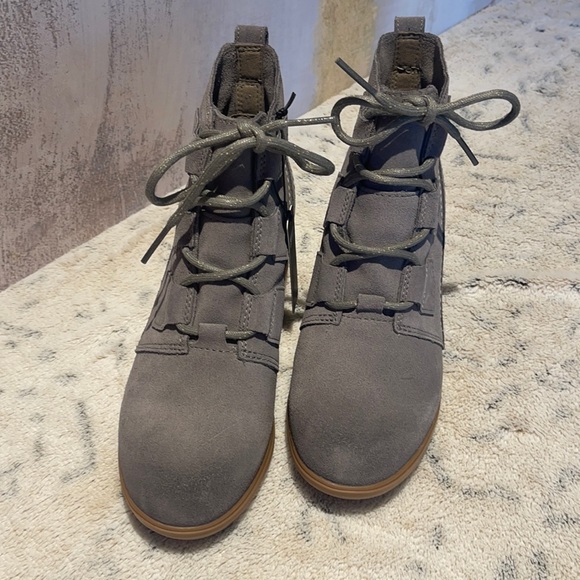 Sorel Shoes Sorel Womens Evie Lug Sole Lace Booties Color Quarry 8